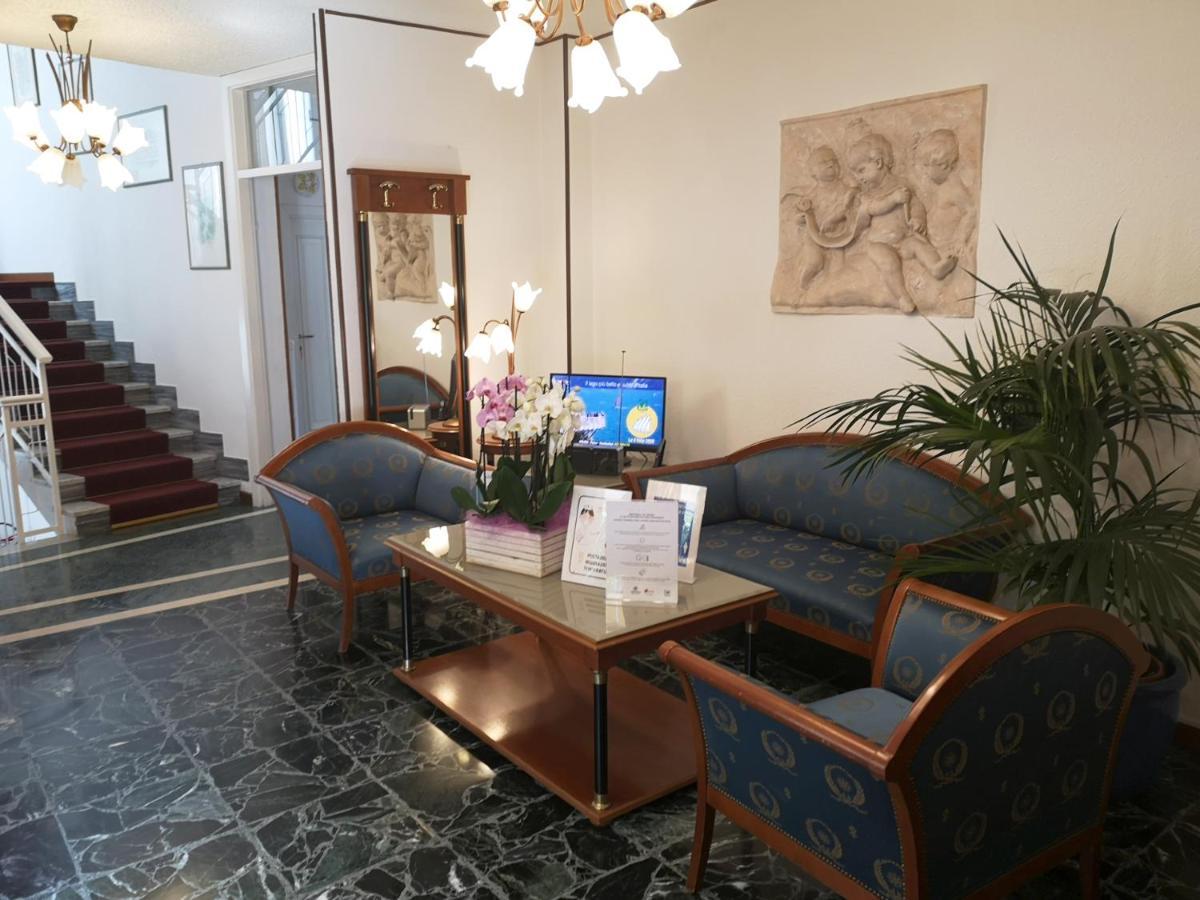 Hotel Villa Margherita Limone sul Garda Exterior photo