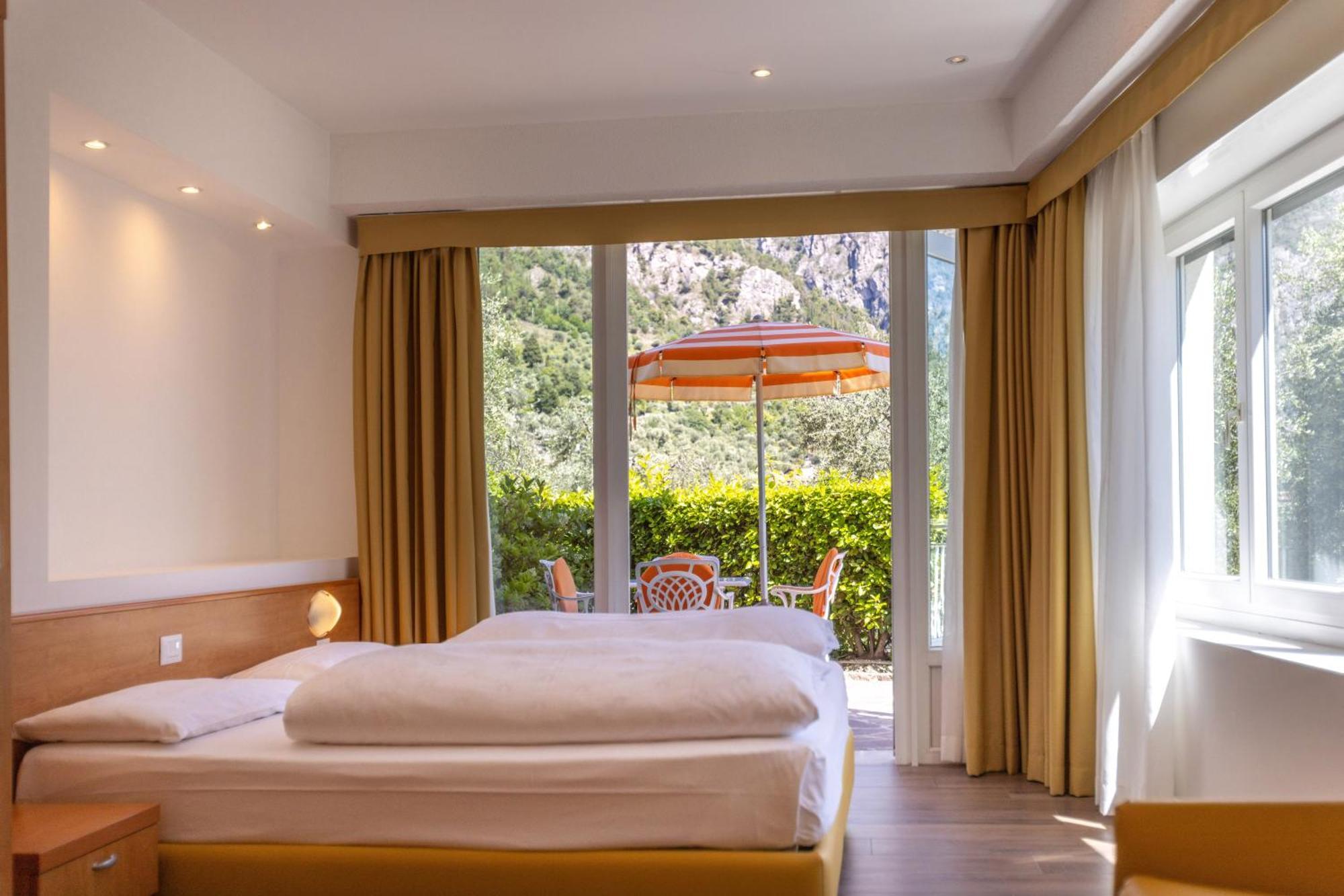 Hotel Villa Margherita Limone sul Garda Exterior photo