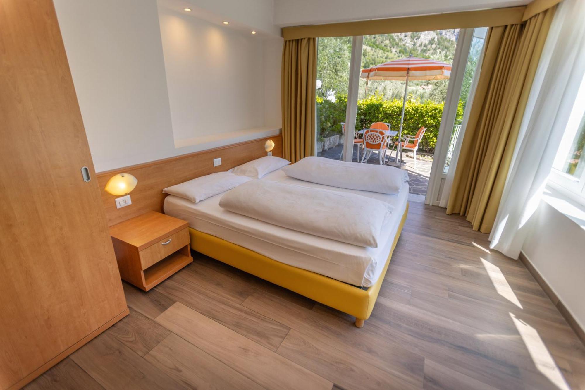 Hotel Villa Margherita Limone sul Garda Exterior photo