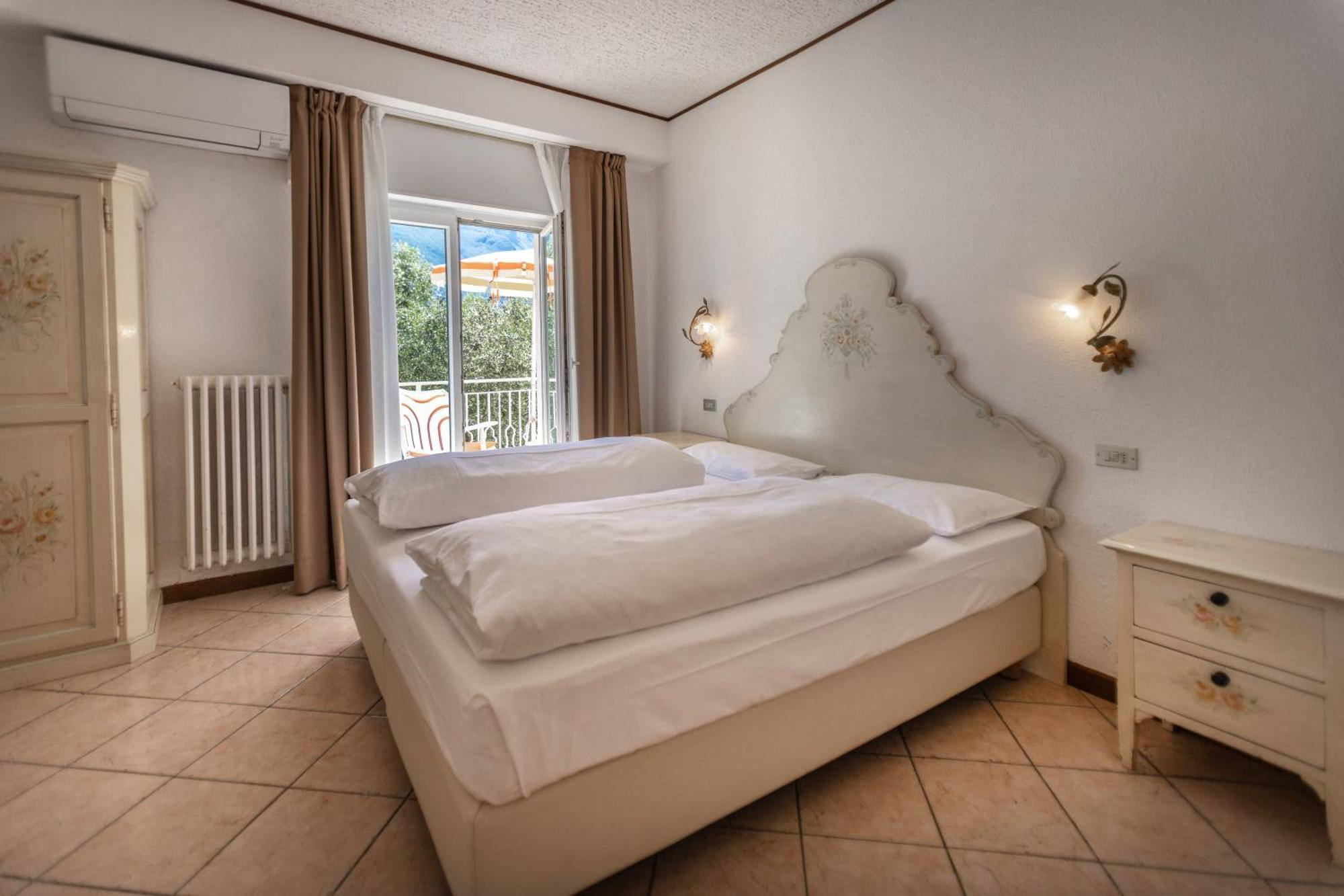 Hotel Villa Margherita Limone sul Garda Exterior photo