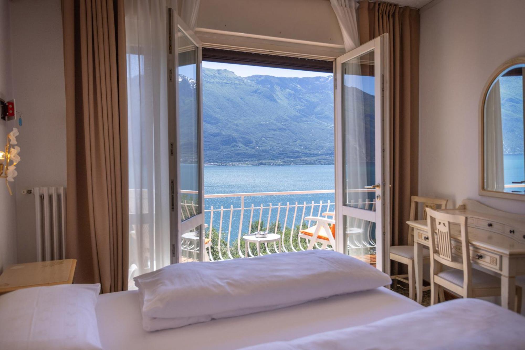 Hotel Villa Margherita Limone sul Garda Exterior photo