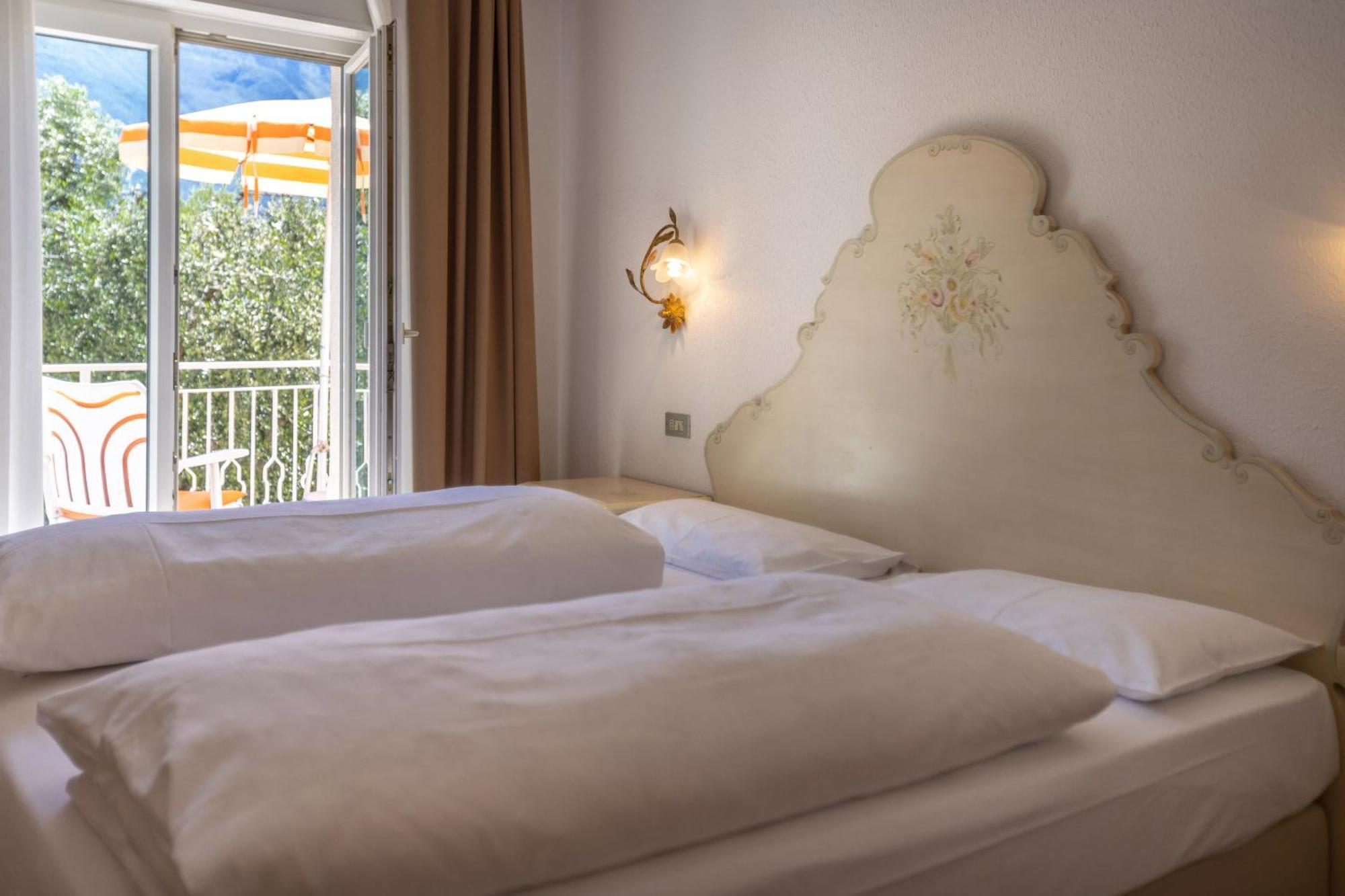 Hotel Villa Margherita Limone sul Garda Exterior photo
