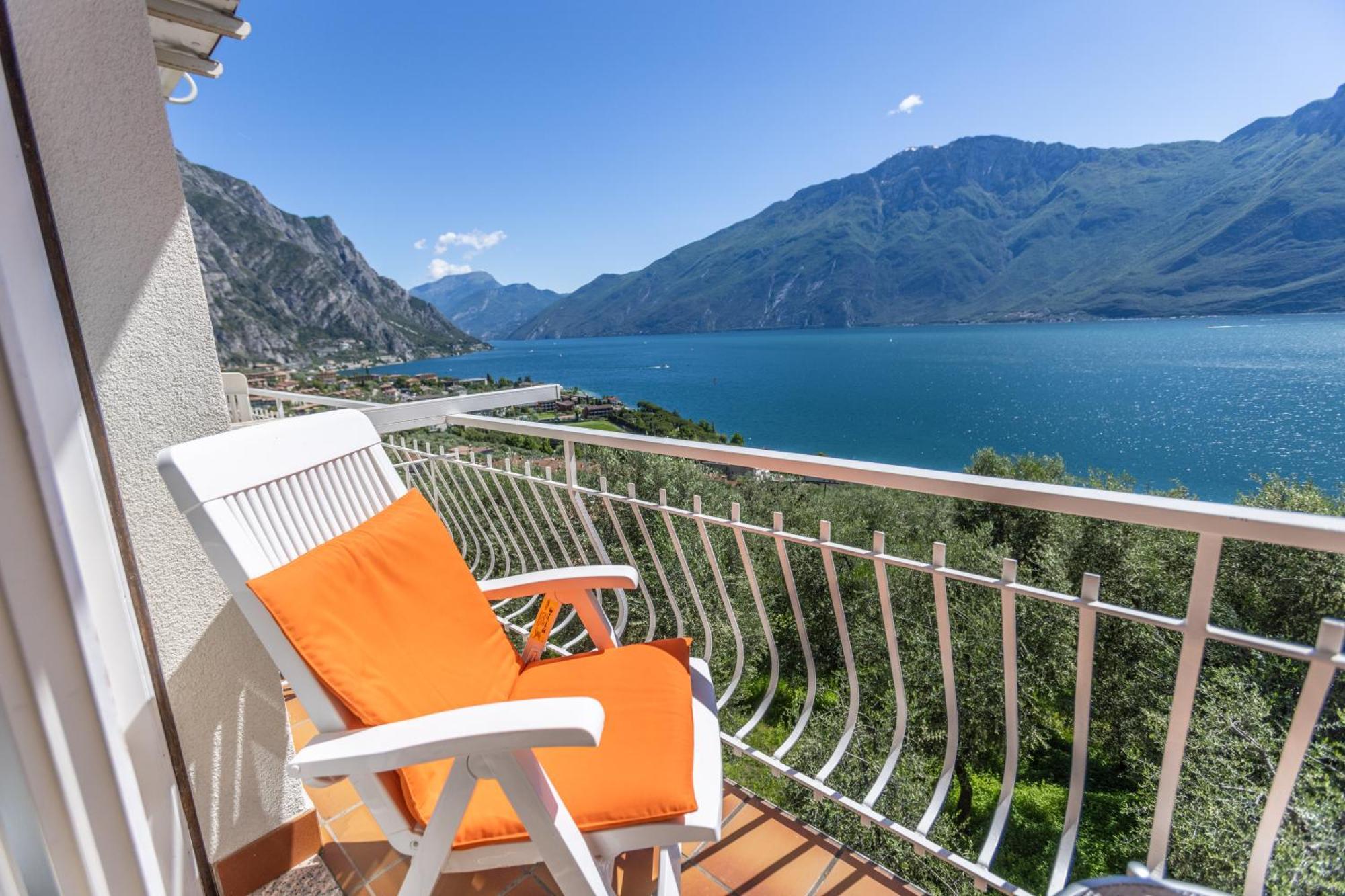 Hotel Villa Margherita Limone sul Garda Exterior photo