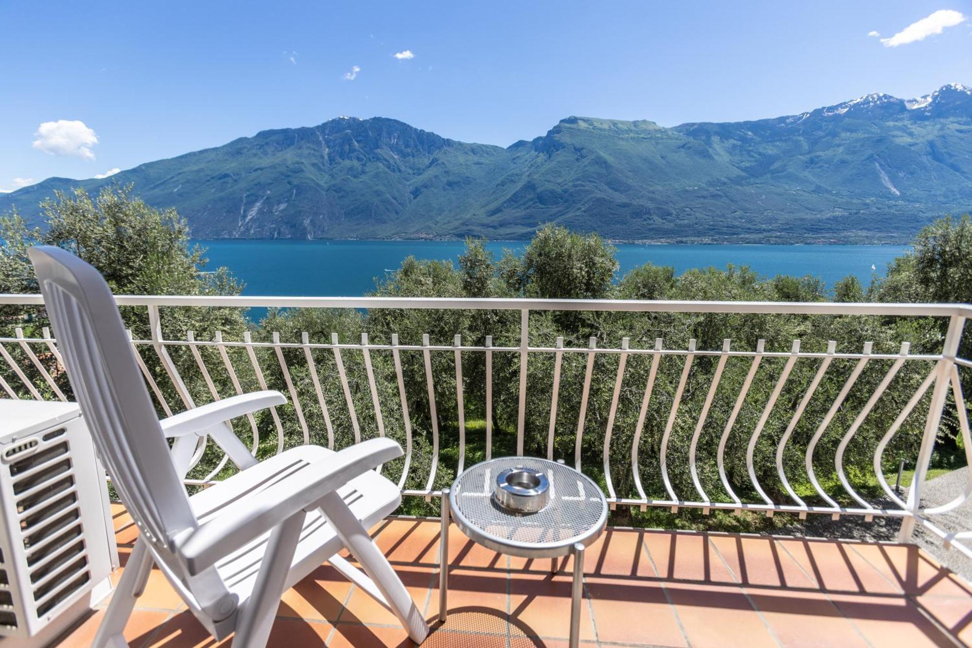 Hotel Villa Margherita Limone sul Garda Exterior photo