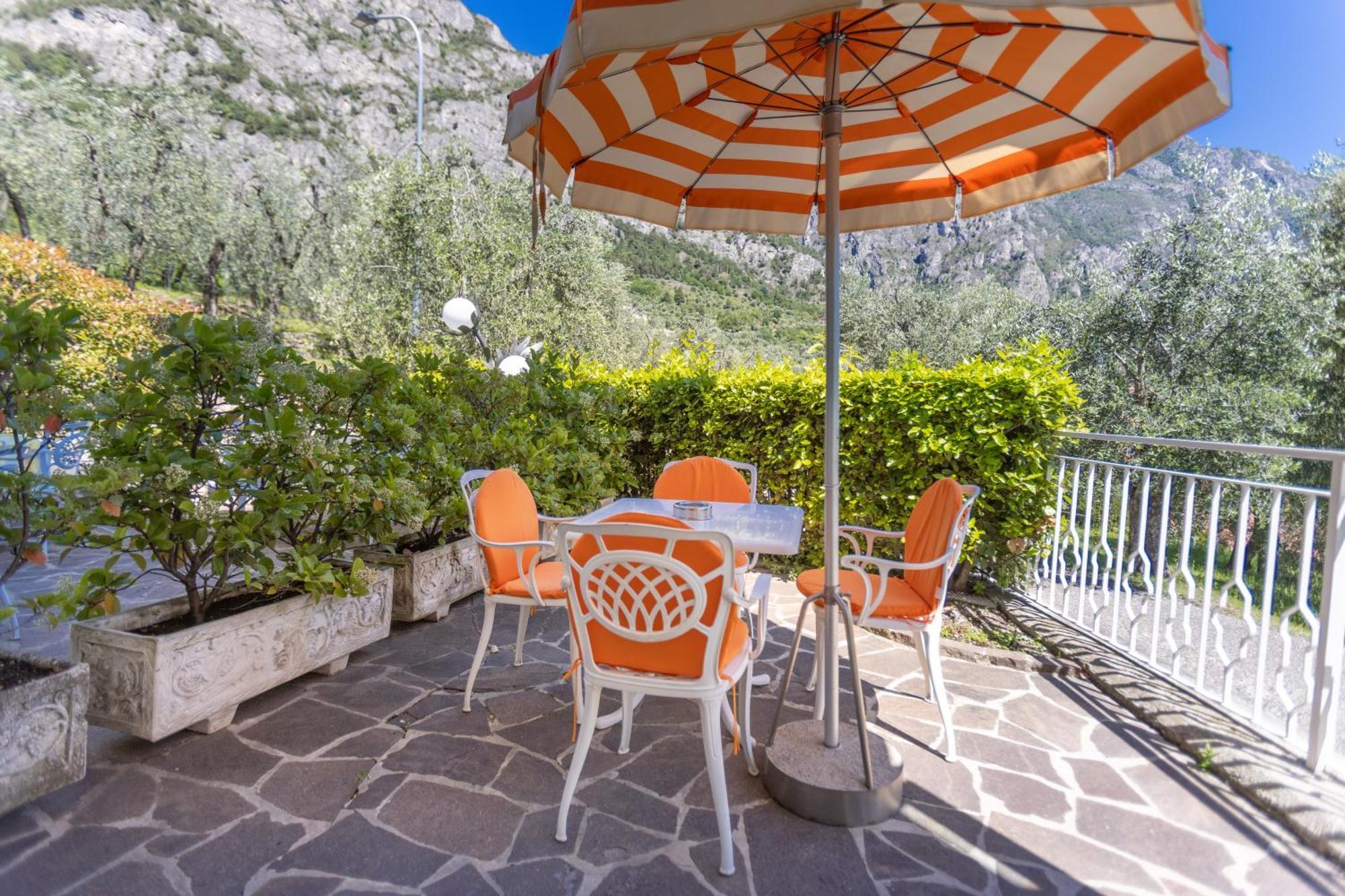Hotel Villa Margherita Limone sul Garda Exterior photo
