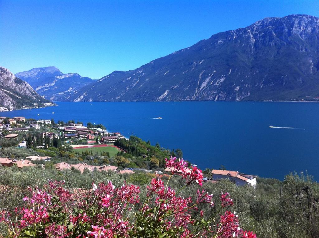 Hotel Villa Margherita Limone sul Garda Exterior photo
